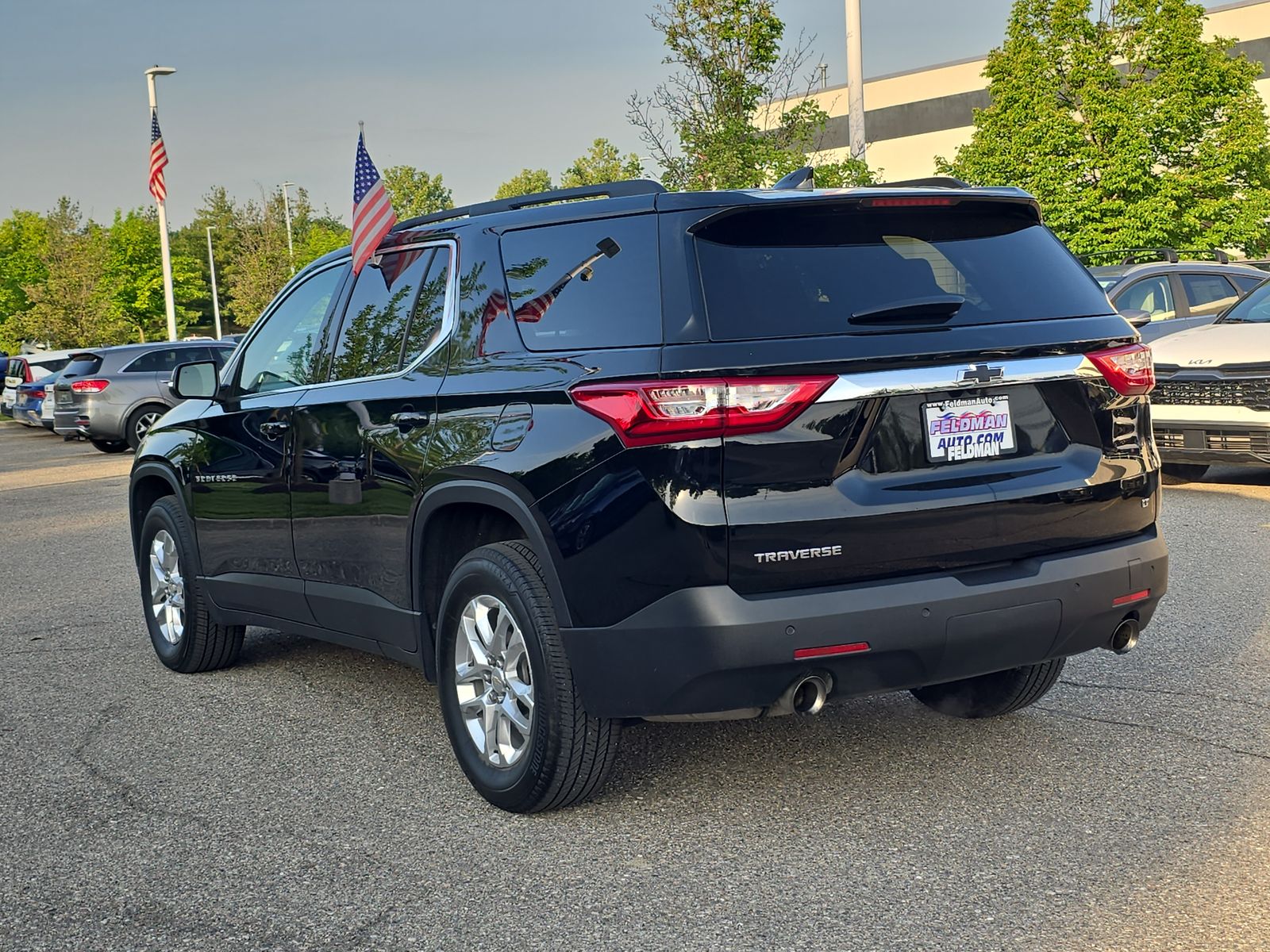 2021 Chevrolet Traverse LT Cloth
