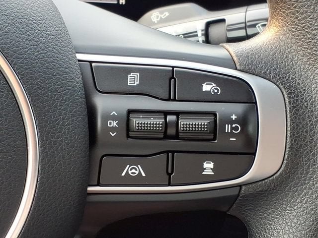 2025 Kia K5 LXS