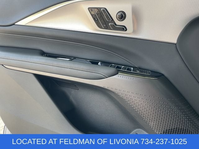 2024 Cadillac LYRIQ Tech