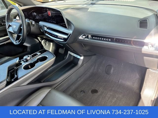 2024 Cadillac LYRIQ Luxury 2