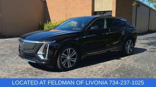 2024 Cadillac LYRIQ Luxury 2