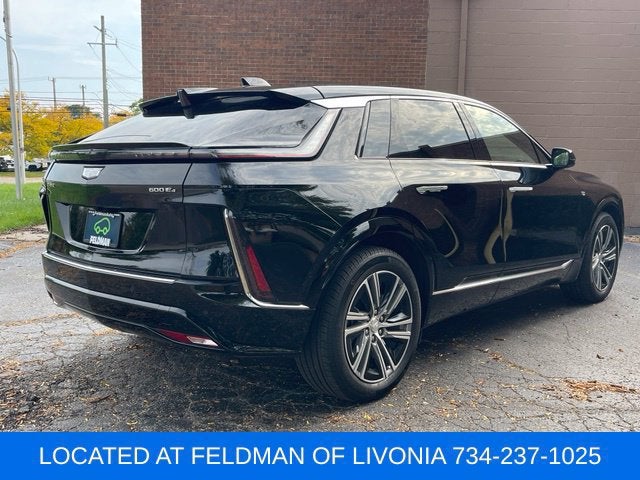 2024 Cadillac LYRIQ Luxury 2