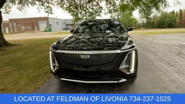 2024 Cadillac LYRIQ Luxury 2
