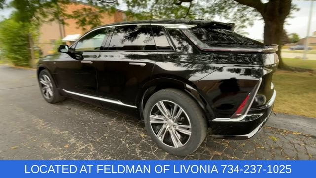 2024 Cadillac LYRIQ Luxury 2