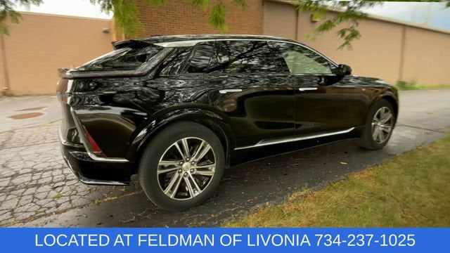 2024 Cadillac LYRIQ Luxury 2