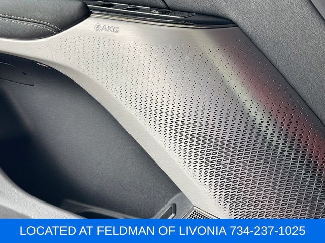 2024 Cadillac LYRIQ Sport 2