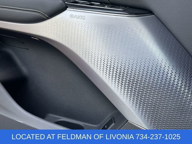 2024 Cadillac LYRIQ Sport 2