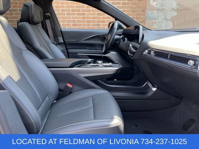 2024 Cadillac LYRIQ Sport 2