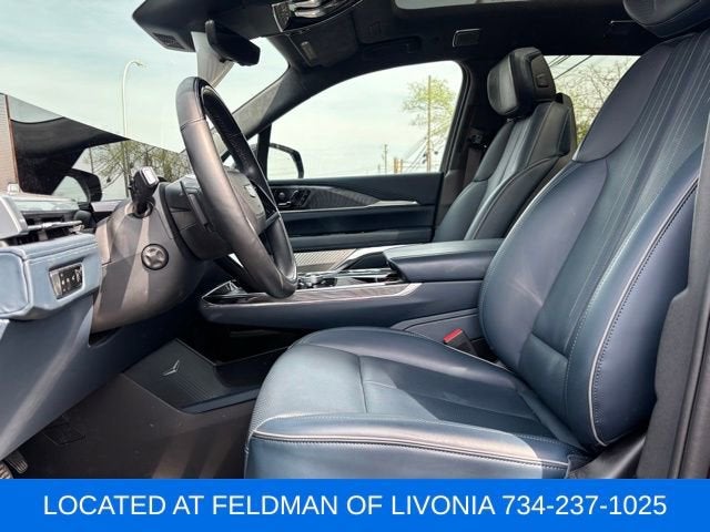 2025 Cadillac ESCALADE IQ Luxury 2