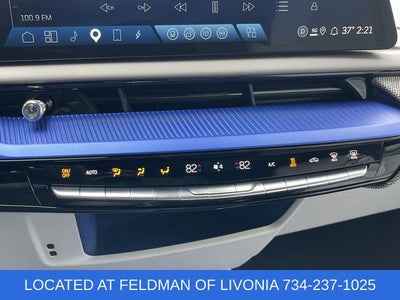 2025 Cadillac OPTIQ Luxury 1