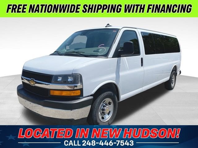 2025 Chevrolet Express 3500 LT Extended's photo