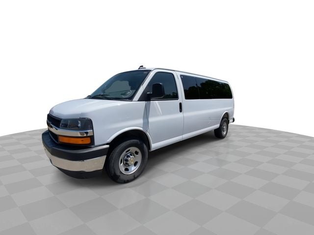 2025 Chevrolet Express Passenger 1LT
