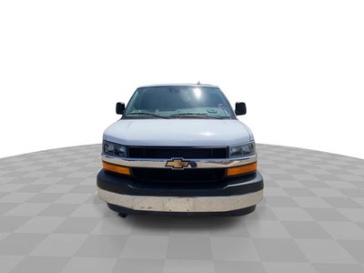 2025 Chevrolet Express Passenger 1LT
