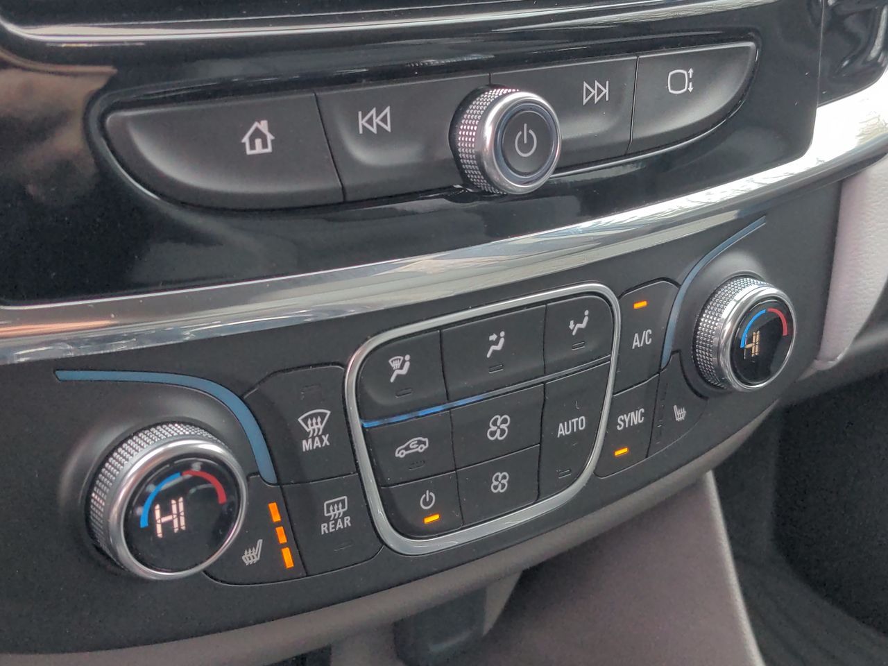 2019 Chevrolet Traverse LT Cloth