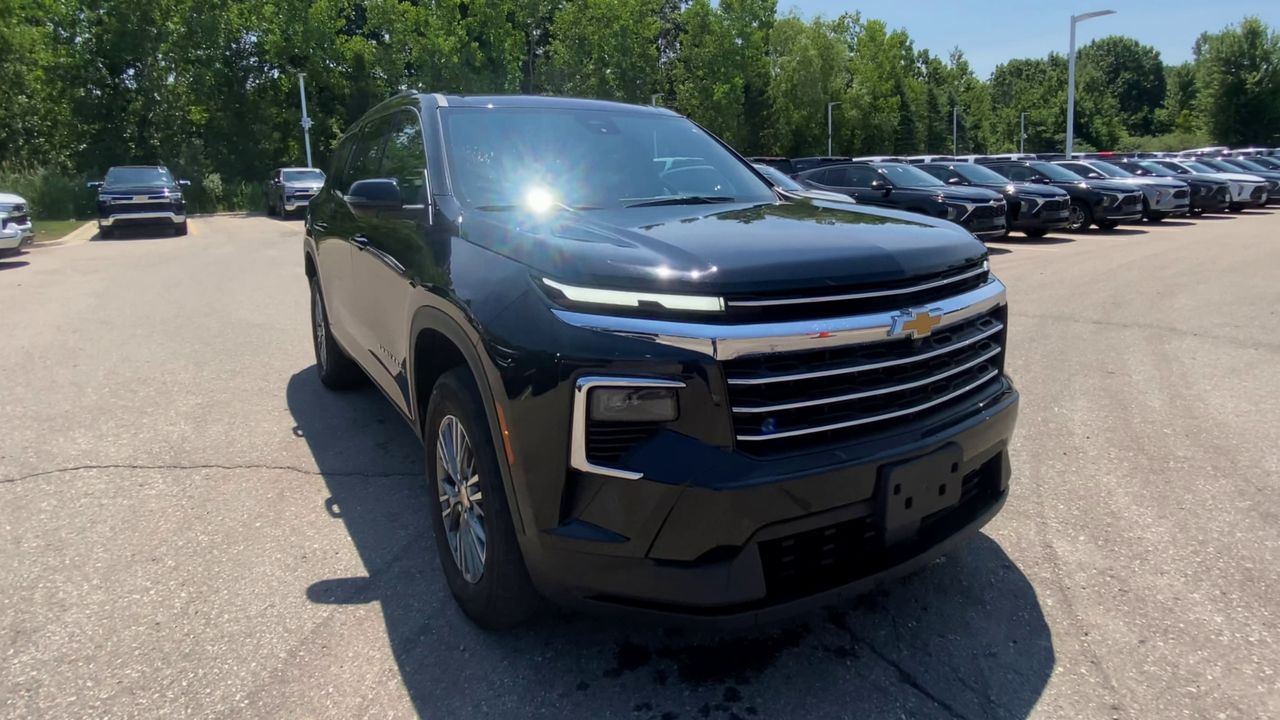 2024 Chevrolet Traverse LT