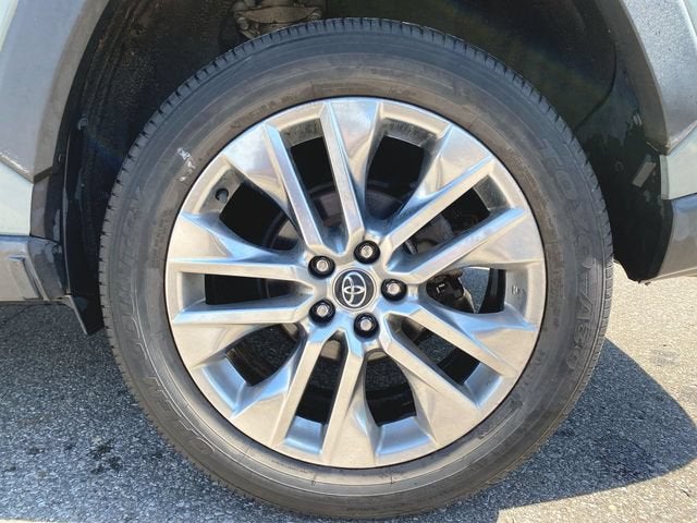2020 Toyota RAV4 XLE Premium