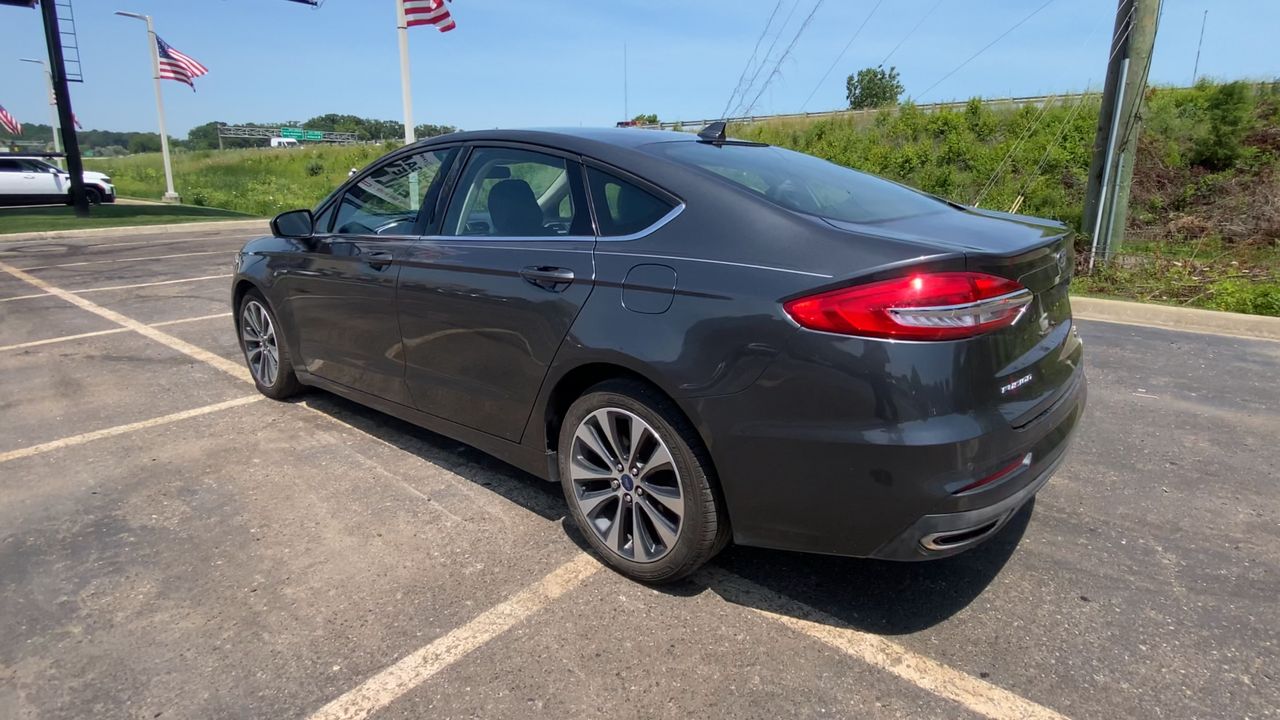 2020 Ford Fusion SE