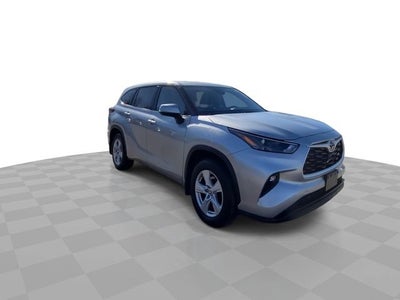 2024 Toyota Highlander LE