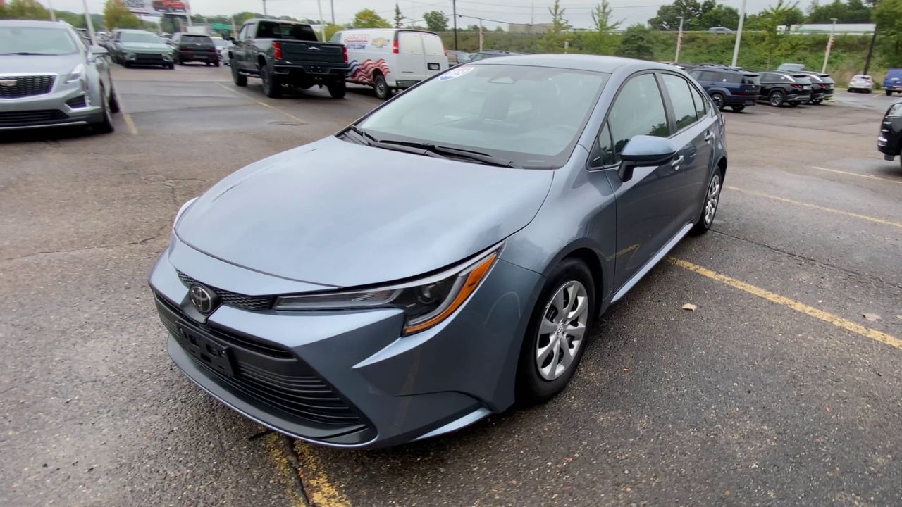 2025 Toyota Corolla LE