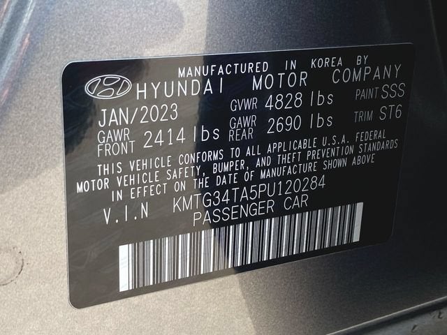 2023 Genesis G70 2.0T AWD