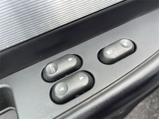 2004 Ford Thunderbird Base