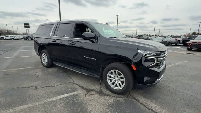 2023 Chevrolet Suburban LT