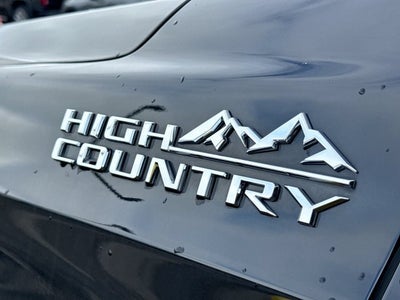 2022 Chevrolet Suburban High Country