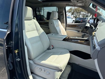 2022 Cadillac Escalade ESV Premium Luxury Platinum