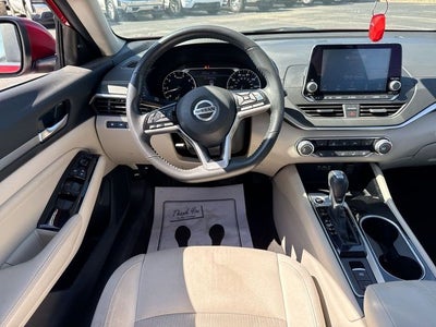 2022 Nissan Altima 2.5 SV