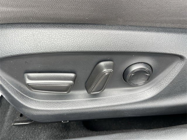 2023 Toyota Camry Hybrid LE