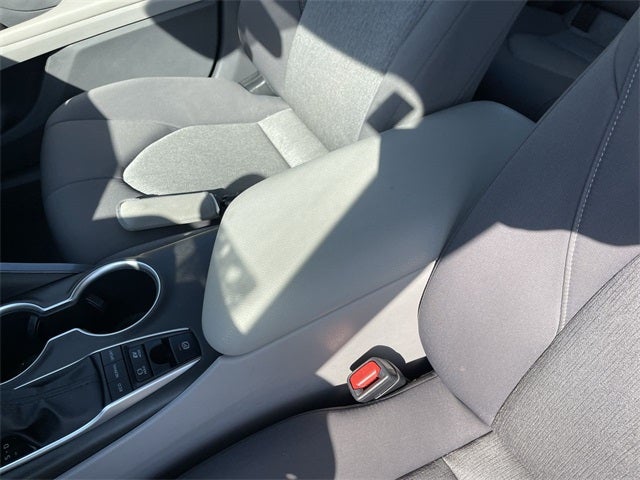 2023 Toyota Camry Hybrid LE