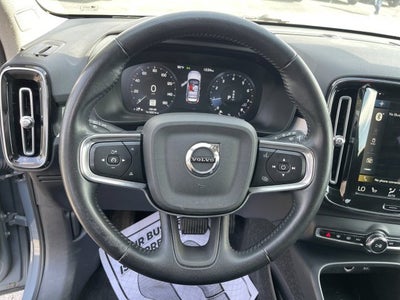 2021 Volvo XC40 Momentum