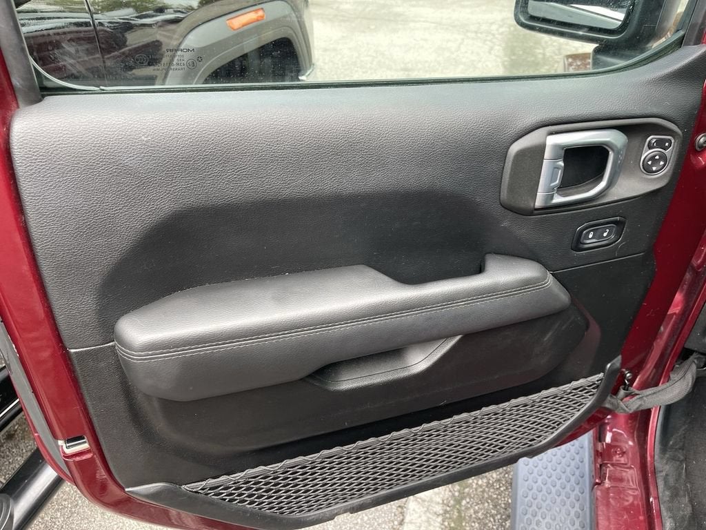 2021 Jeep Wrangler Unlimited Sahara Altitude 4x4