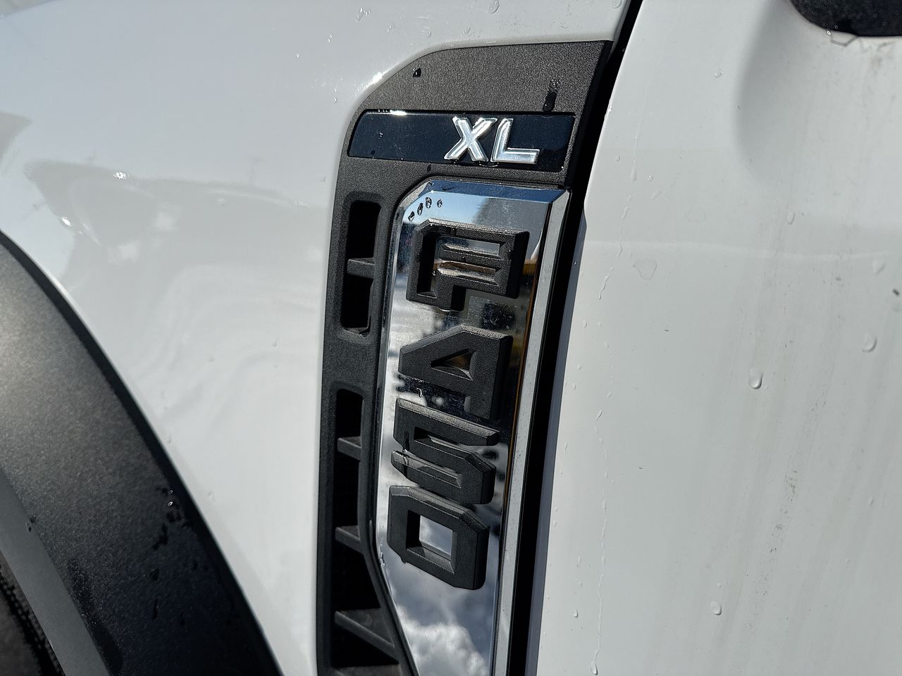 2024 Ford Super Duty F-450 DRW XL