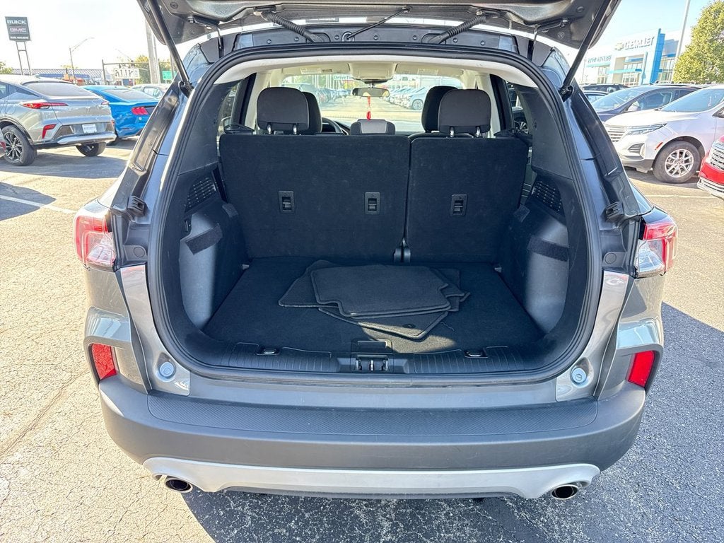 2022 Ford Escape SE