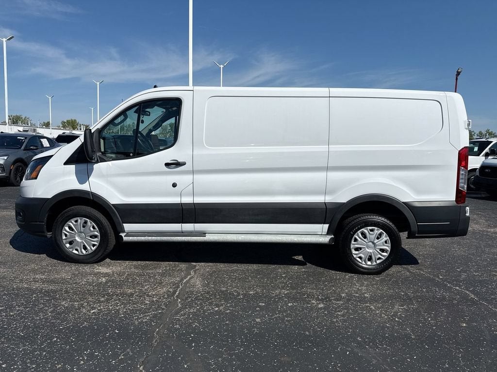 2025 Ford Transit Cargo Van T-250 130" Low Rf 9070 GVWR RWD