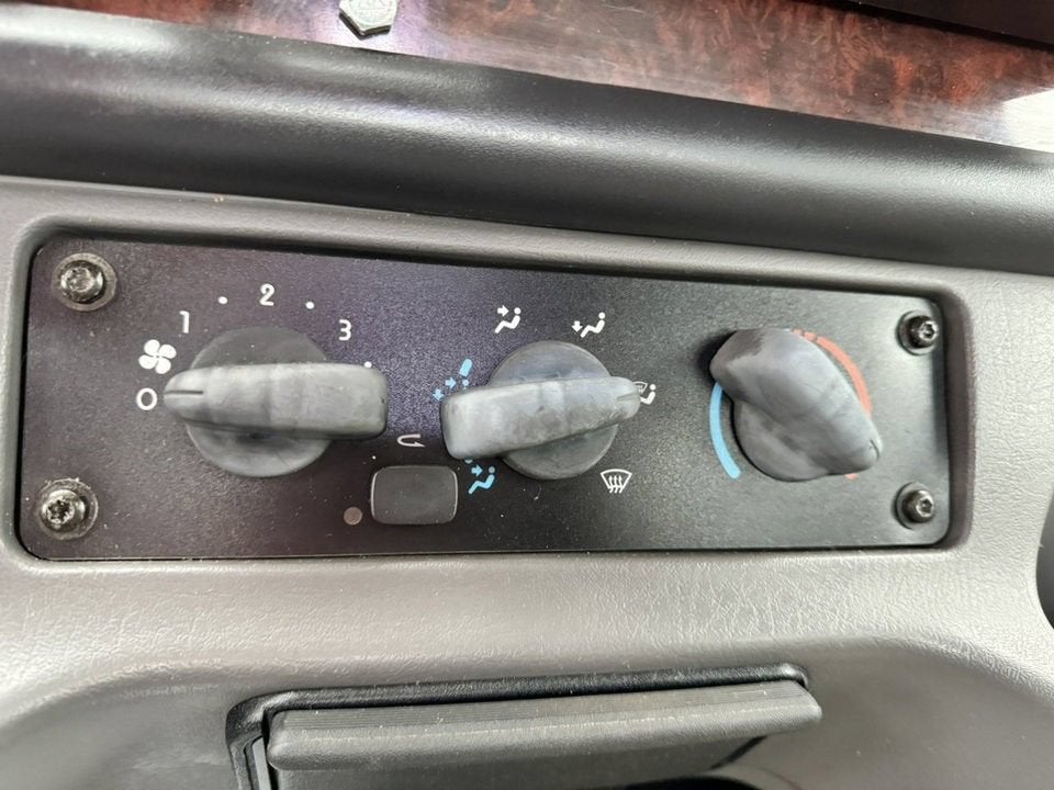 2007 FRT M2106S NA