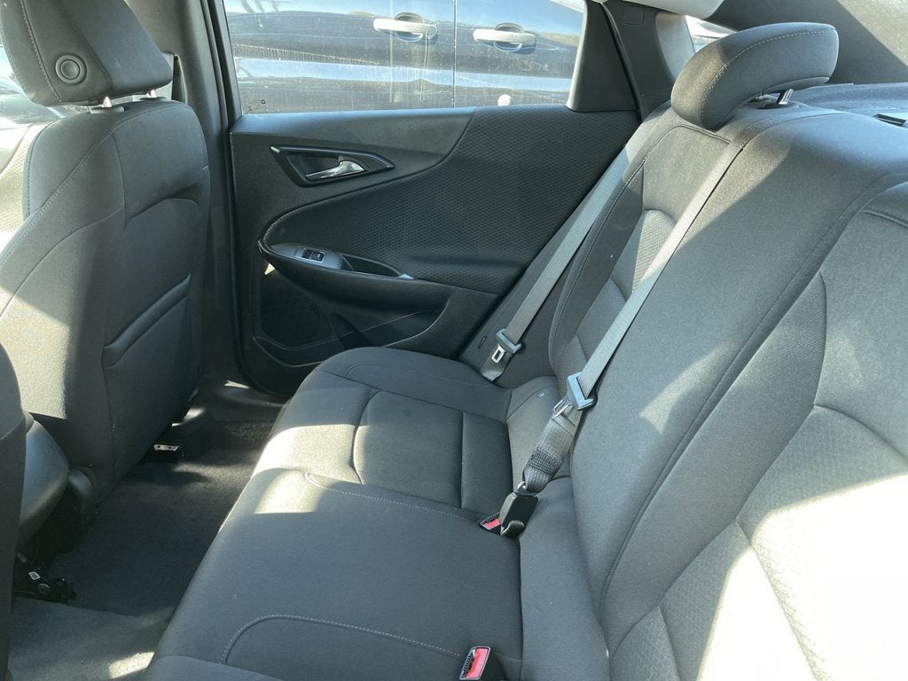 2025 Chevrolet Malibu LS