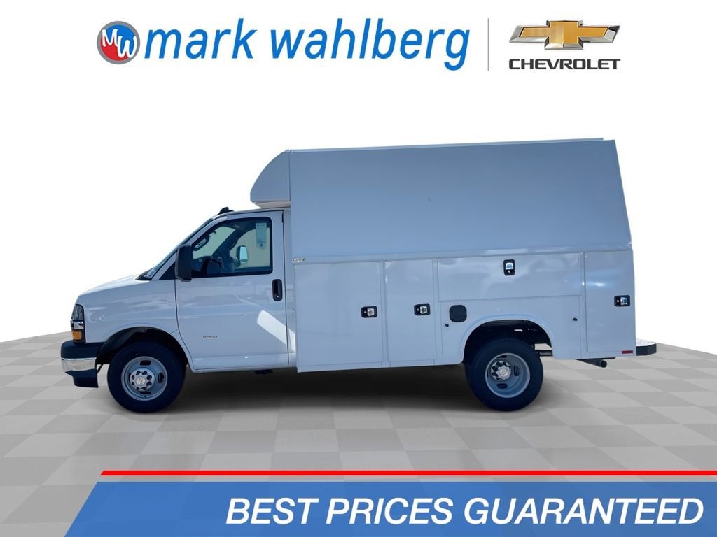 2025 Chevrolet Express Cutaway 3500 1WT