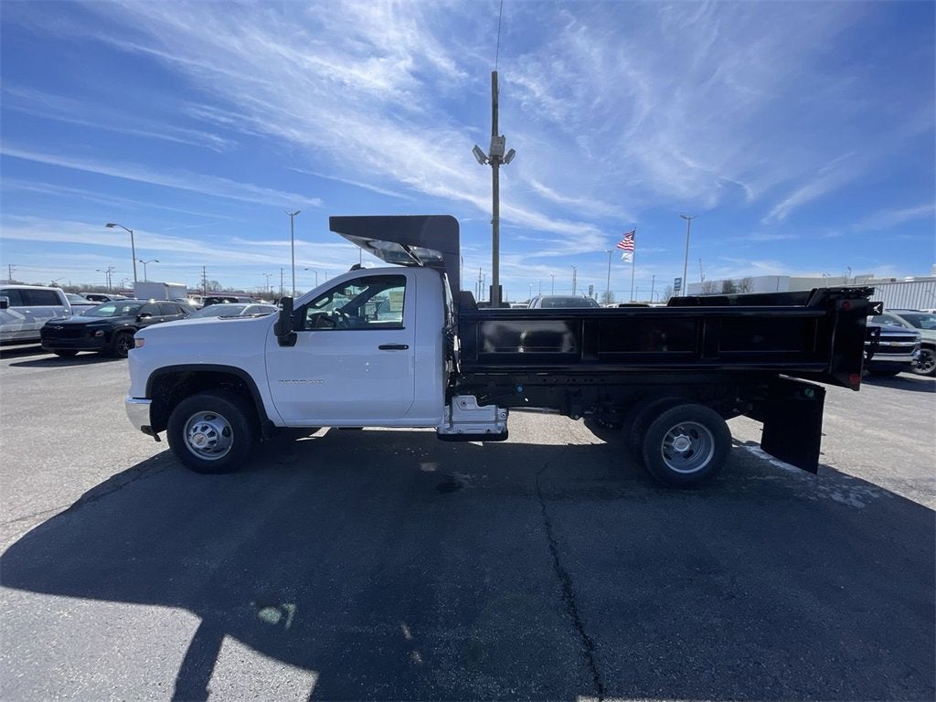 2025 Chevrolet Silverado 3500 HD Chassis Cab Work Truck