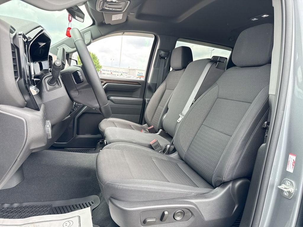 2025 Chevrolet Silverado 1500 LT (2FL)