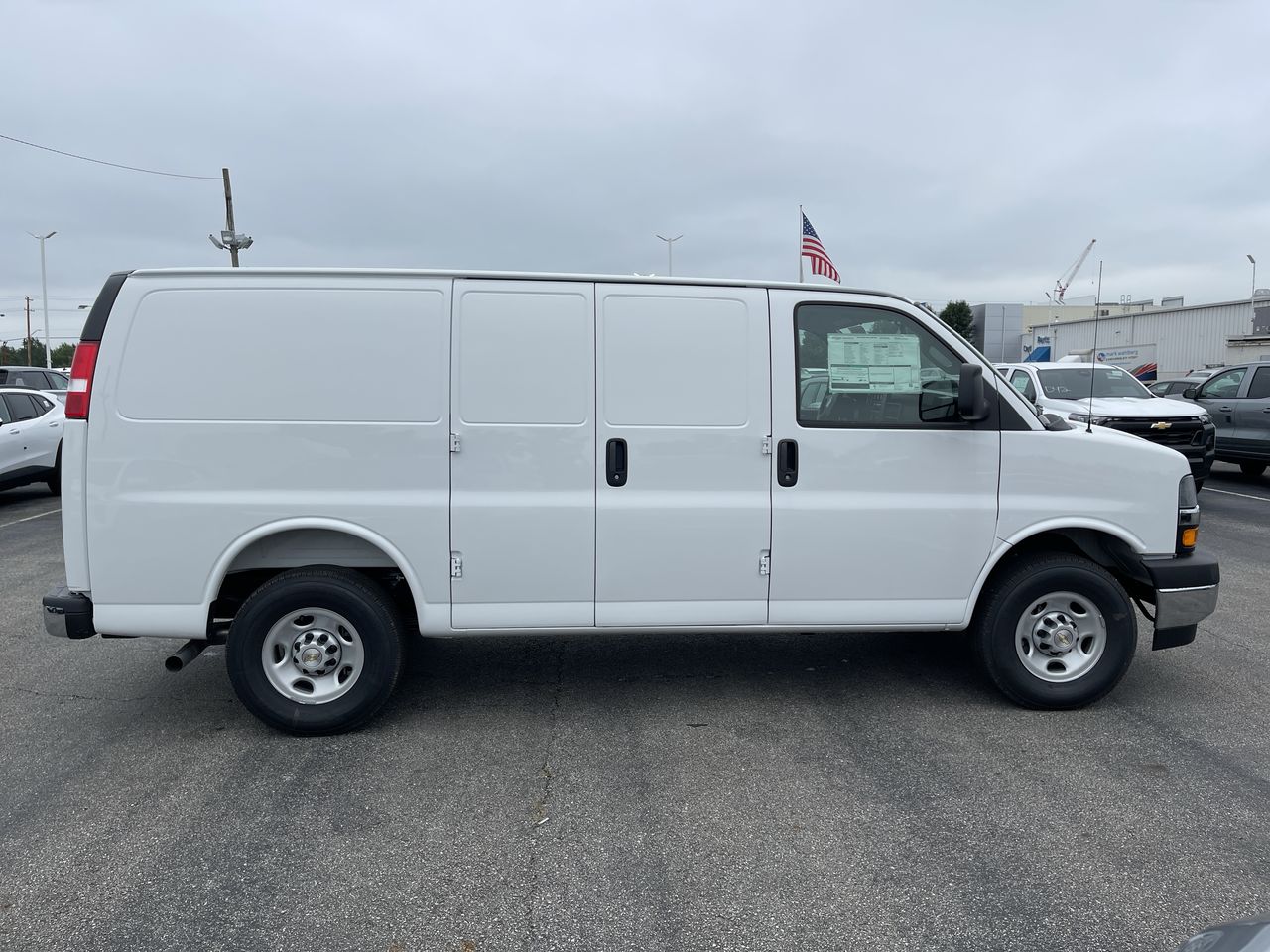 2025 Chevrolet Express Cargo WT