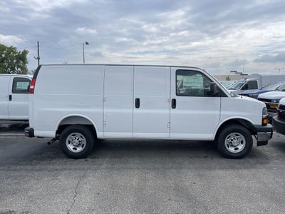 2025 Chevrolet Express Cargo WT
