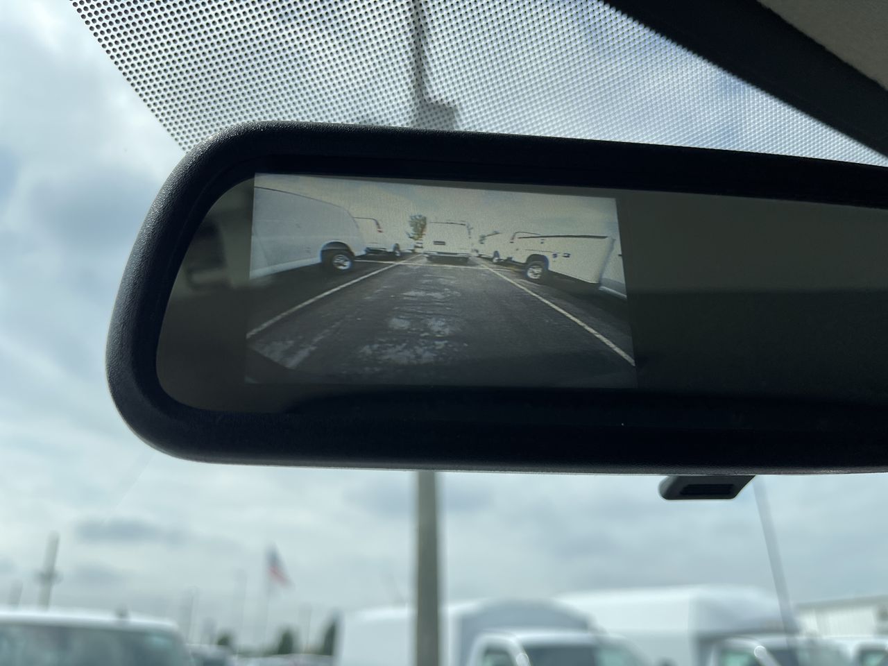 2025 Chevrolet Express Cargo WT