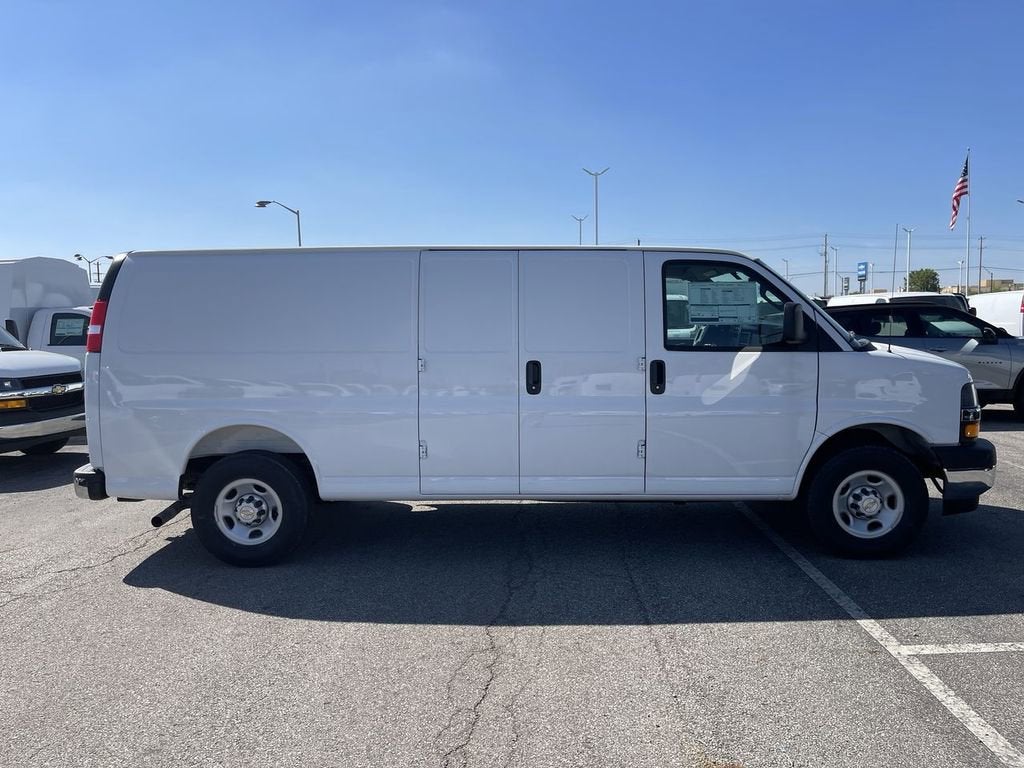 2026 Chevrolet Express Cargo WT