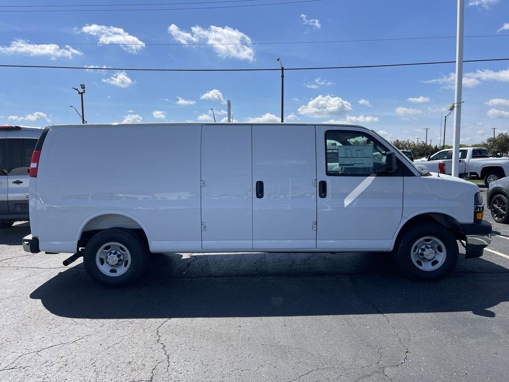 2026 Chevrolet Express Cargo WT