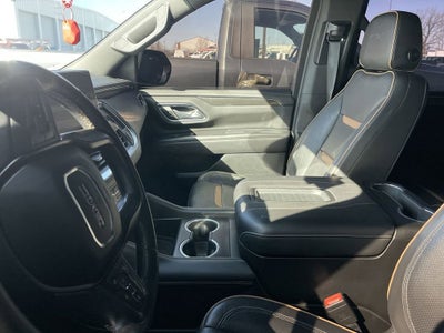 2022 GMC Yukon XL AT4