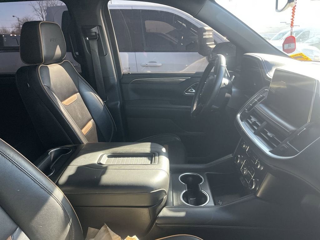 2022 GMC Yukon XL AT4