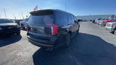 2022 GMC Yukon XL AT4