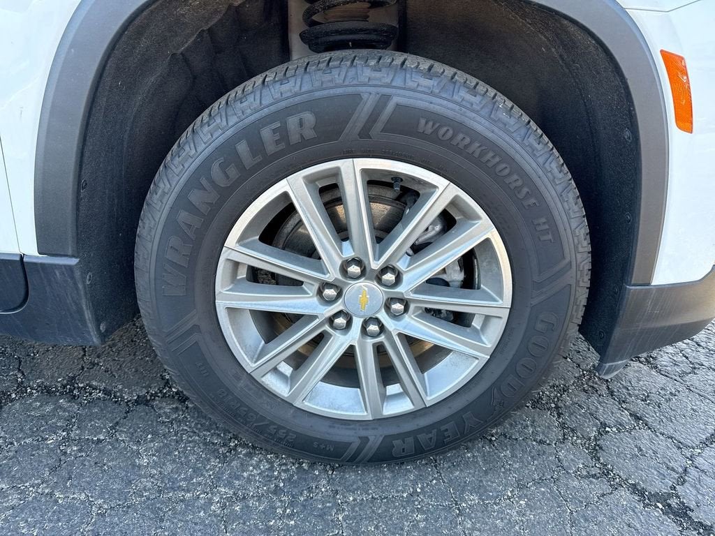 2022 Chevrolet Traverse LT Cloth